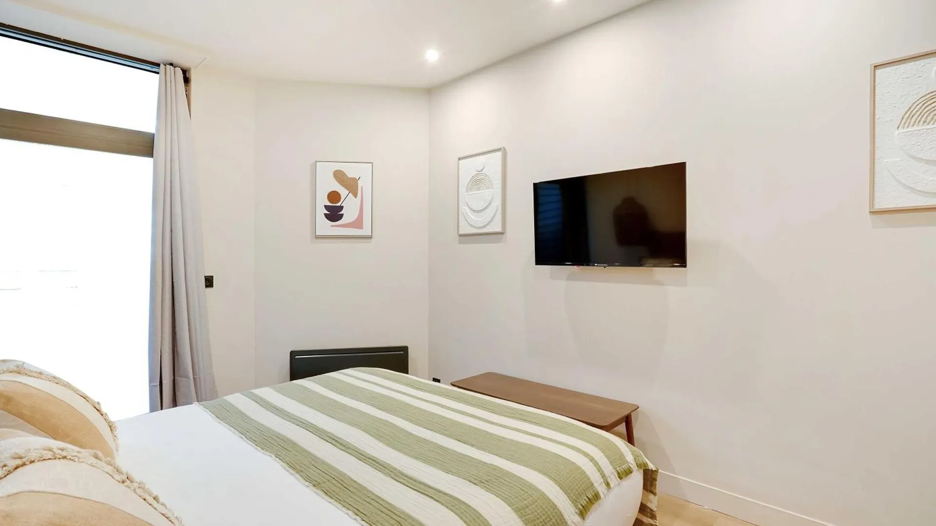 Spacious Apartment - 2Br-10P - Place D'Italie 파리 0*,  프랑스